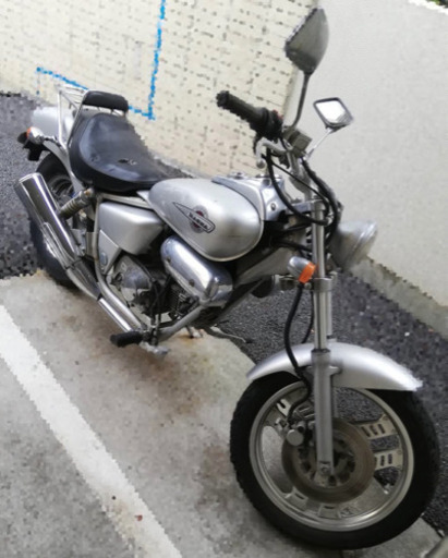 ホンダ　マグナ50 人気