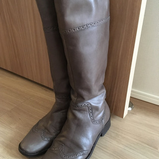 ロングブーツ　カーキ　革製