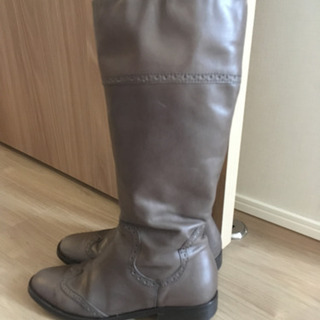 ロングブーツ　カーキ　革製の画像