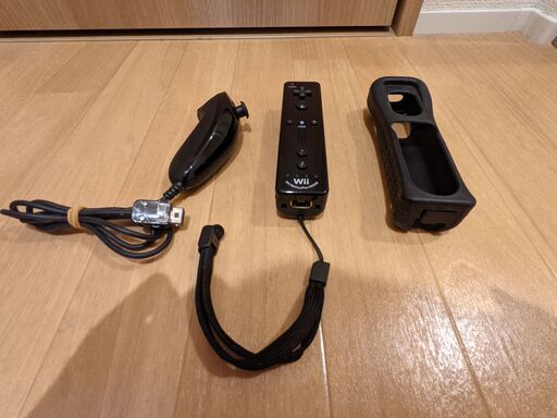 【中古美品】Wii リモコン モーション　プラス リモコン（黒）カバー ヌンチャク セット 任天堂 Wii