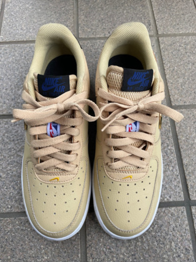 【購入者決定】NIKE エアフォース1 ‘07 LV8 AIRFORCE1 '07 LV8 セサミ/ユニバーシティゴールド/ディープロ