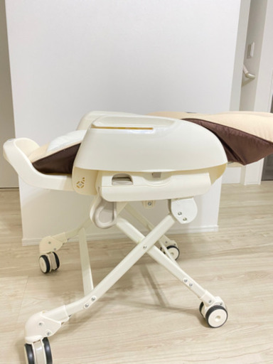 combi ハイローチェア