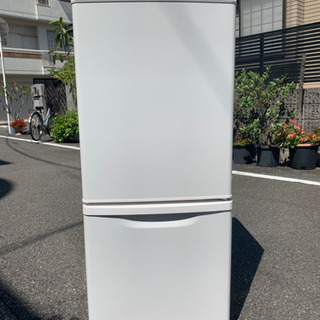 🚛設置／税込／配送込み🔰当日配送‼️美品🎖Panasonic  冷蔵庫 138L 🏅清掃済み 🏅大阪　兵庫　京都　奈良　和歌山⭕️洗濯機　も出品✨の画像