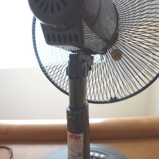 扇風機　グレー　タイマー付きの画像