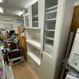 ホワイト食器棚　中古　リサイクルショップ宮崎屋21.6.12の画像