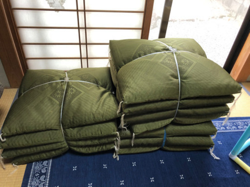 お盆 お寺 座布団 分厚い 法事 高級座布団