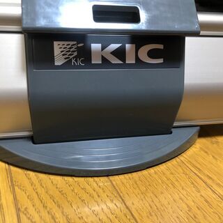 Canon LV-8320 KIC ケイアイシーKPR-80 プロジェクターとスクリーンのセットの画像