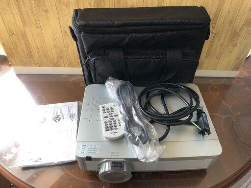 Canon LV-8320 KIC ケイアイシーKPR-80 プロジェクターとスクリーンのセット