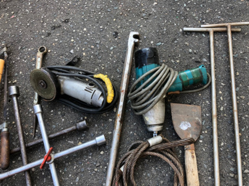 鉄屑に出しますので終了いたしました。