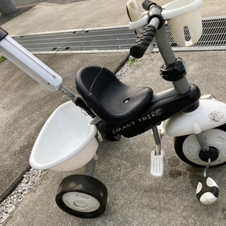 smart trike スマートトライク 三輪車 白 ホワイト 手押しの画像