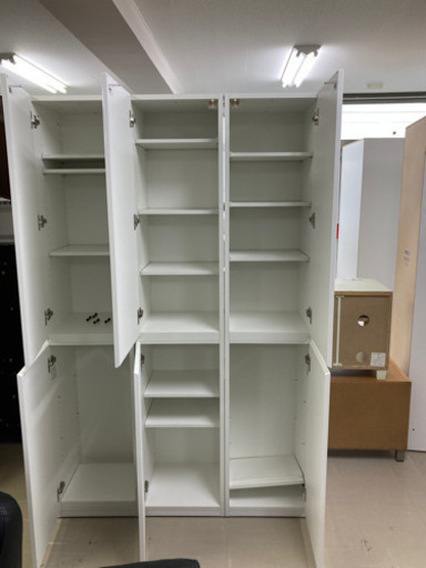 取引場所　南観音　K 2106-189 扉付き収納棚　本棚　ホワイト　整理棚