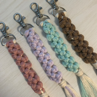 マクラメフラワーキーホルダー