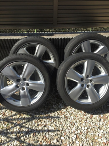 レクサスLS タイヤ付きアルミ