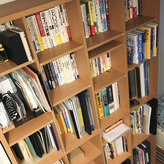ご相談中【7月上旬まで】たくさん入る本棚の画像