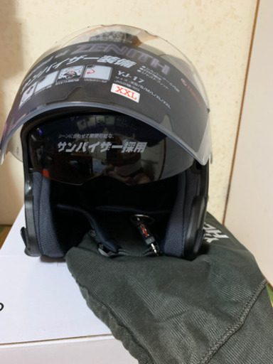 未使用　ヘルメット。