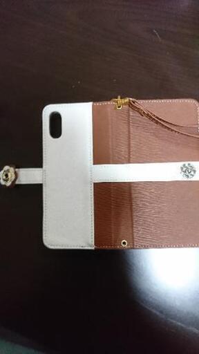 スマホケースを売ります。