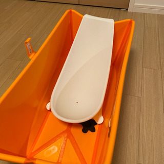 美品！STOKKE フレキシバス&ニューボーンサポートセット　沐浴 折りたたみ式ベビーバスの画像