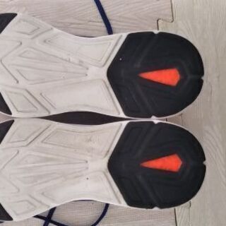 プーマランニングシューズの画像