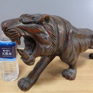 ☆★無料！ 木彫り 虎　寅 オブジェ 置物 レトロ彫刻 木製 イ...