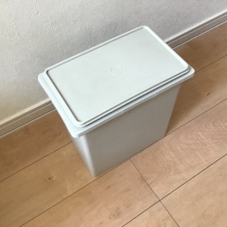 決まりました。 お米保存ケース 米びつ   差し上げます！の画像