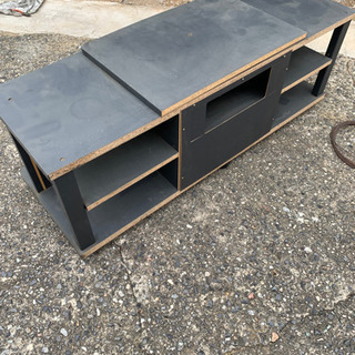 テレビボードの画像