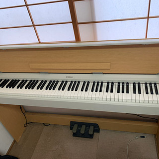 YAMAHAの電子ピアノです。