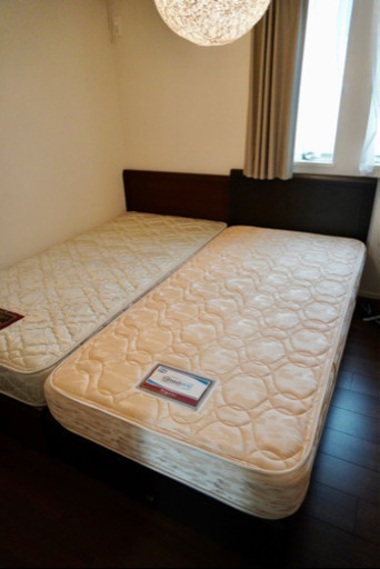 シモンズ シングルベッド 抽出し付き現行品