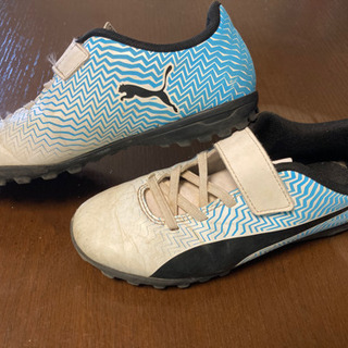 PUMA サッカーシューズ