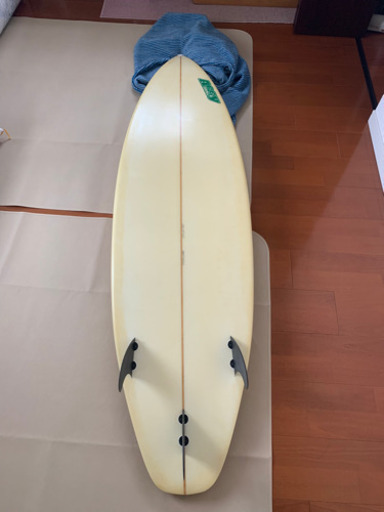 サーフボード　サーフィン　183-47-5.5 FCSフィン付き