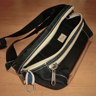 ボディバッグ  の画像