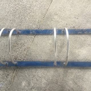 自転車立て　職人手作りの画像