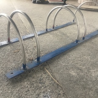 自転車立て　職人手作りの画像