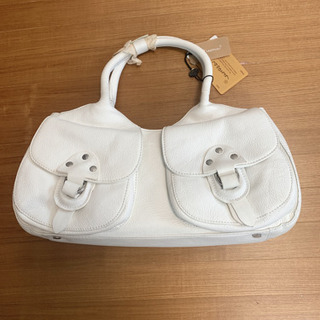 【新品】白色牛皮バッグ