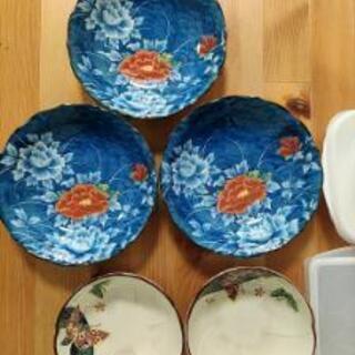 【無料】お皿・タッパー類の画像