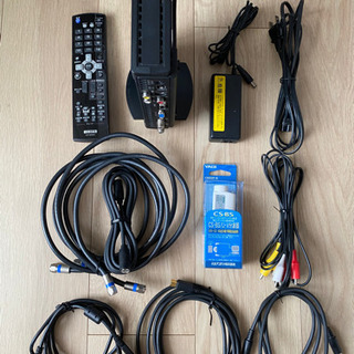 本当に最後：本体だけなら2,500円！地デジBSチューナーケーブル全てまとめて！の画像