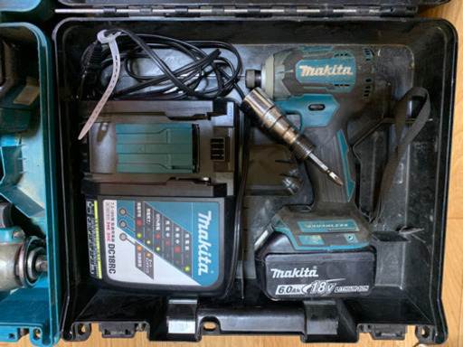 引渡し決定マキタ インパクト2台セット、充電器1個、充電池2個付き 中古