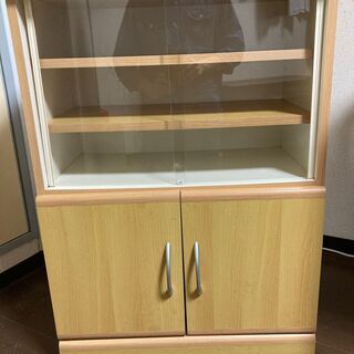【引取り可能な方にお譲りします】食器棚（コーナン 食器棚M）
