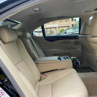 LS460逆輸入車入荷の画像