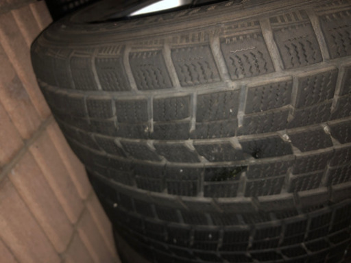 スタッドレスタイヤ　205/65R16