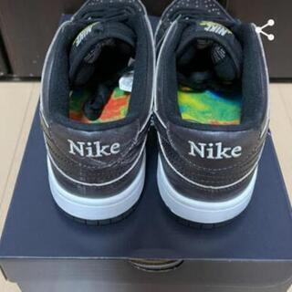 NIKESB スニーカーの画像