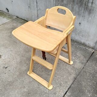 カトージの木製ハイチェア(子供用椅子)　 7ヶ月〜5歳用です。の画像