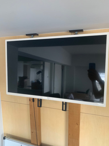 液晶モニター　ディスプレイ