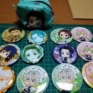 鬼滅　キーホルダー　アクスタ　缶バッジの画像
