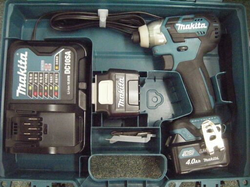 マキタ　インパクトドライバ　TD111DSMX　中古品