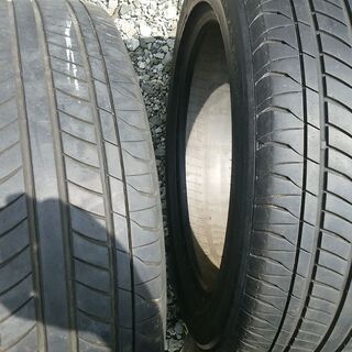 手渡し 残溝有り タイヤ 2本 廃タイヤ Maxgrade 215/55R16 91V 215-55-16 ヒビ割れ 処分 遊び用？ オートバックス マックスグレード AUTOBACSの画像