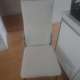 譲ります、ダイニングテーブル(椅子付き)の画像