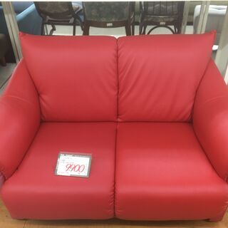 【2人掛けソファ】2Pソファ 脚付き 合皮製：レッド