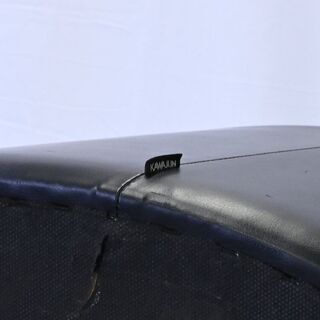 レザーソファ　インテリア　おしゃれ　シンプル　高級感　共用部　丸　カワジュン　黒　中古の画像