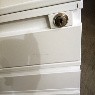 値下げ　スチール 鍵付き キャビネ かなりきれいの画像
