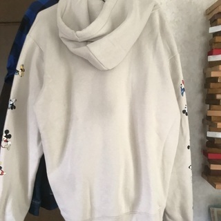 ミッキーデザインの服です。の画像